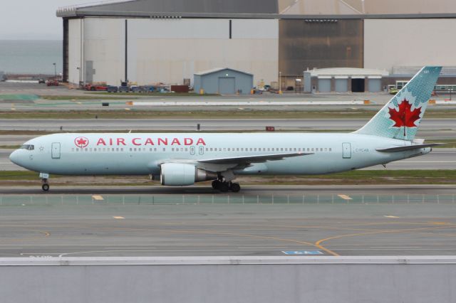 BOEING 767-300 (C-FCAB)