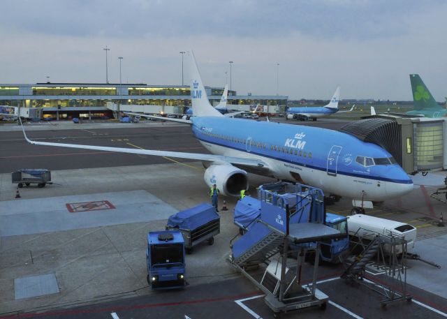 Boeing 737-700 (PH-BGF) - KLM Boeing 737-7K2(WL) PH-BGF in Amsterdam  