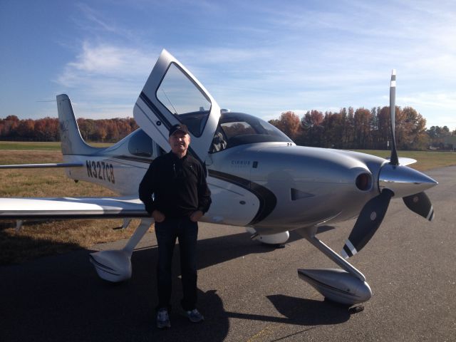 Cirrus SR-22 (N327CB)