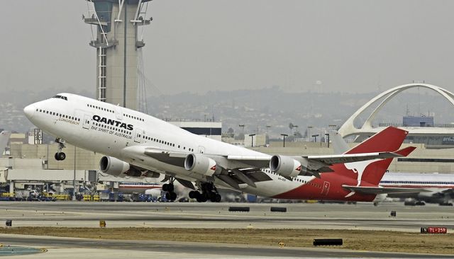 Boeing 747-400 (VH-OEB) - So long to QF Queens of the Sky they will be sorely missed 9/24/2005