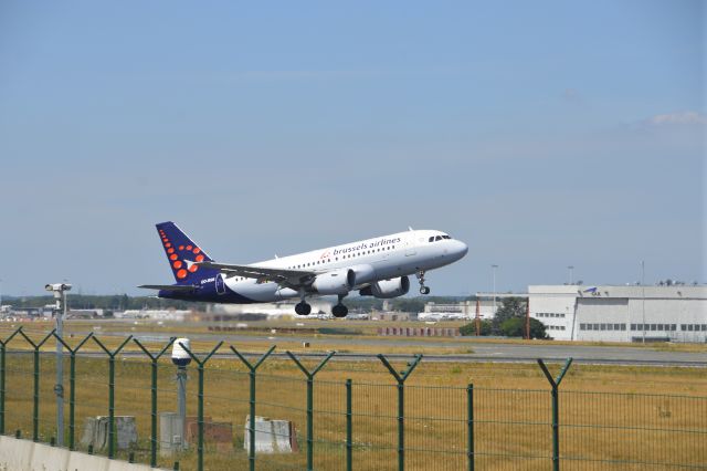 Airbus A319 (OO-SSB)