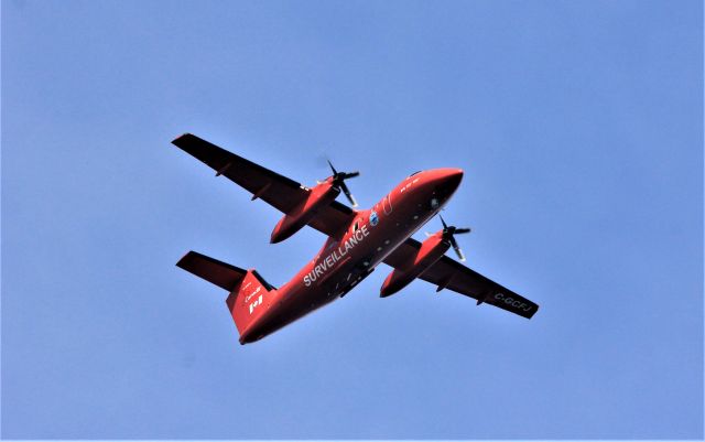 C-GCFJ — - C-GCFJ DEHAVILLAND DHC-8-102 BOMBARDIER Transport Canada Surveillance survolant le fleuve St-Laurent à Lavaltrie QC.  le 17-08-2022 à 15:29.