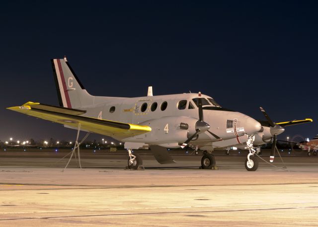 Beechcraft King Air 90 —