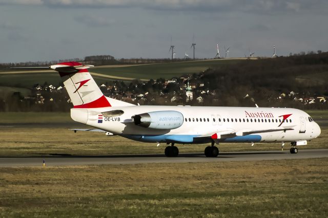 de Havilland Dash 8-400 (OE-LVB)