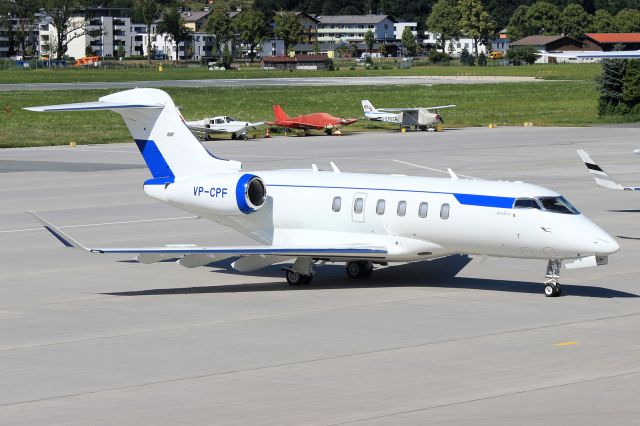 Canadair Challenger 350 (VP-CPF)