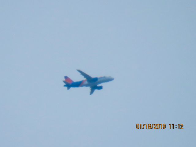 Airbus A319 (N312NV)