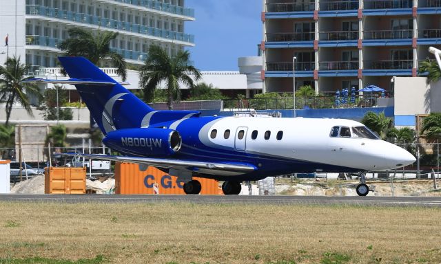Hawker 800 (N800UW)