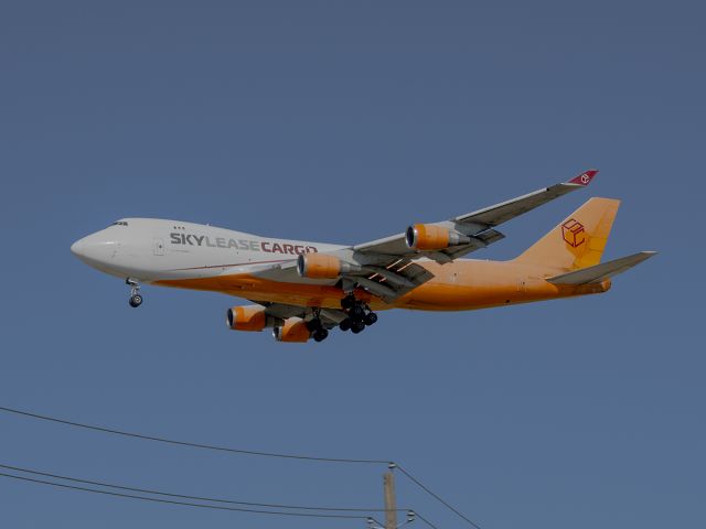 Boeing 747-400 (N904AR) - 8/22/2020 Shot at 55mm with no cropping of the image.