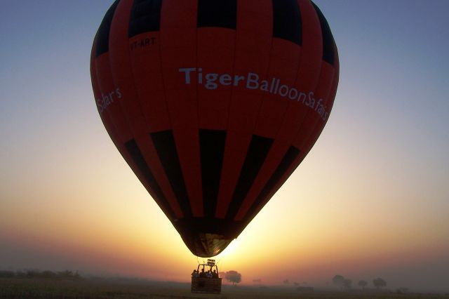 Unknown/Generic Balloon (VT-ART) - Early Morning Balloon Flight in Goa, India.