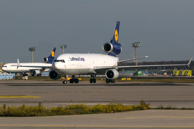 Boeing MD-11 (D-ALCF) - double layer