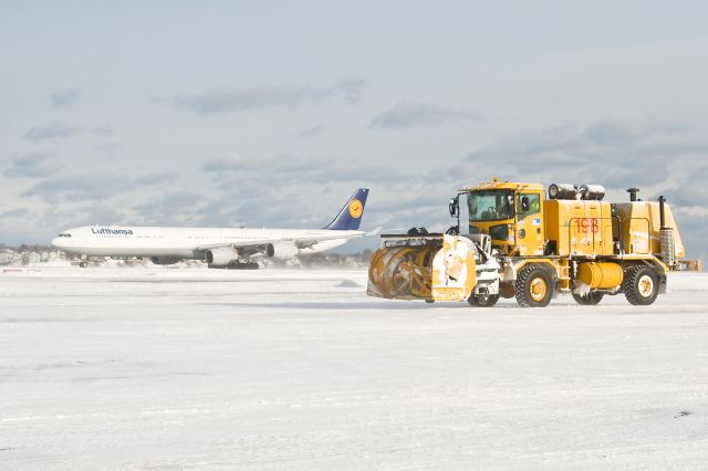 Airbus A340-600 (D-AIHX) - Modern Machines @ KBOS Logan ! Ollie Ride and LH :)