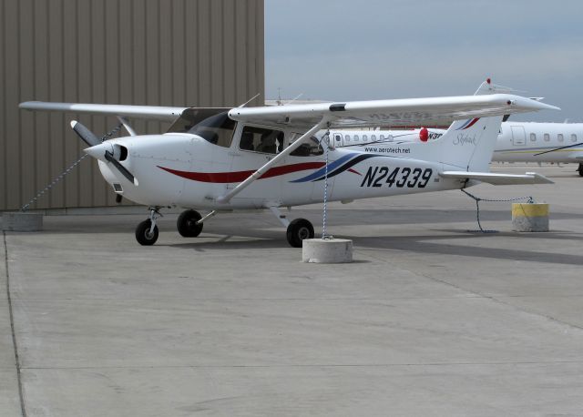 Cessna Skyhawk (N24339)