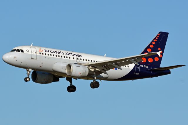 Airbus A319 (OO-SSB)