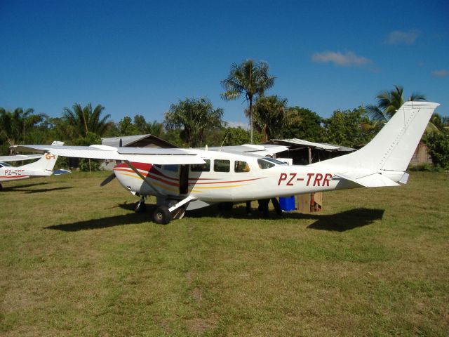 Cessna T207 Turbo Stationair 8 (PZ-TRR)