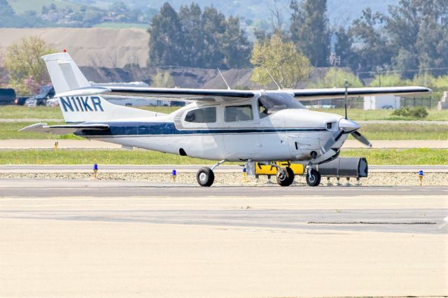 Cessna Centurion (N11KR) - Cessna T210L at Livermore Municipal Airport (CA). April 2021.