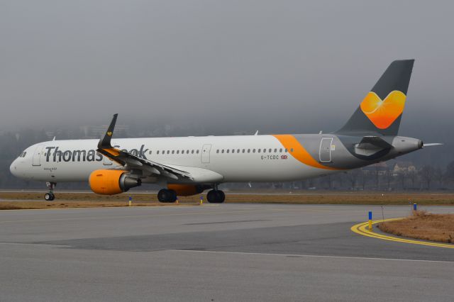 Airbus A321 (G-TCDC)