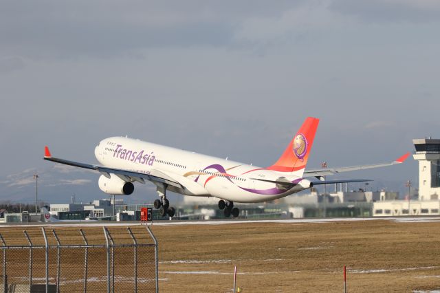Airbus A330-300 (B-22101) - 03 January 2016:HKD-TPE.