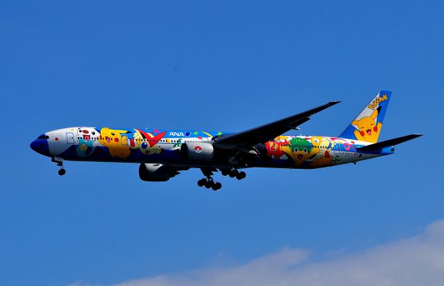 Boeing 777-200 (JA754A)