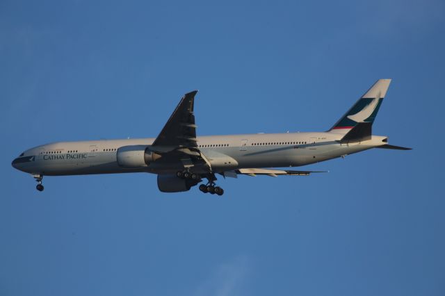 BOEING 777-300ER (B-KPF)