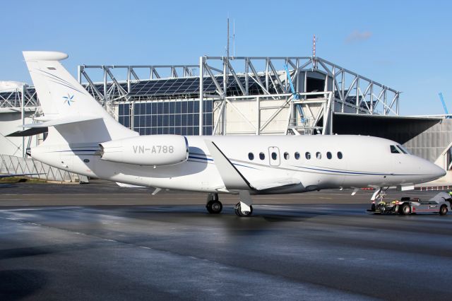 Dassault Falcon 2000 (VN-A788) - Very 1st bizjet with Vietnam registration at GVA! ex LN-RTN, re-registered at GVA.