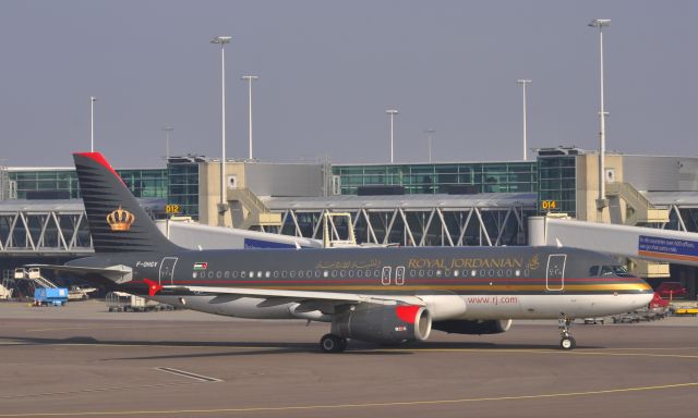 Airbus A320 (F-OHGV) - Royal Jordanian Airbus A320-232 F-OHGV in Amsterdam 