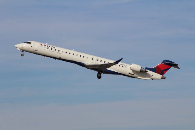 Canadair Regional Jet CRJ-900 (N491PX)