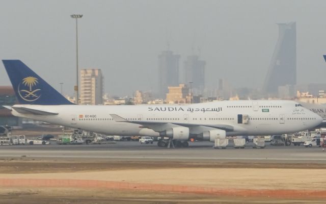 Boeing 747-400 (EC-KQC)