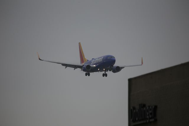 Boeing 737-700 (N798SW)