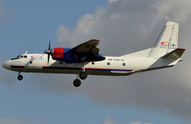 Antonov An-26 (HA-TCN)