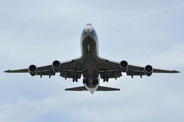 Boeing 747-200 (VQ-BLQ)