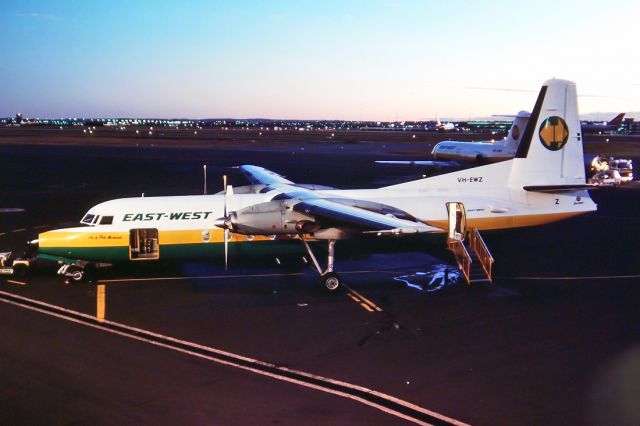 Cessna Skyhawk (VH-EWZ) - EAST-WEST AIRLINES - FOKKER F-27-500 FRIENDSHIP - REG : VH-EWZ (CN 10672) - KINGSFORD SMITH SYDNEY NSW. AUSTRALIA - YSSY (28/6/1988)35MM SLIDE SCANNED WITH A EPSON V700 PERFECTION FLATBED SCANNER AT 6400 DPI.