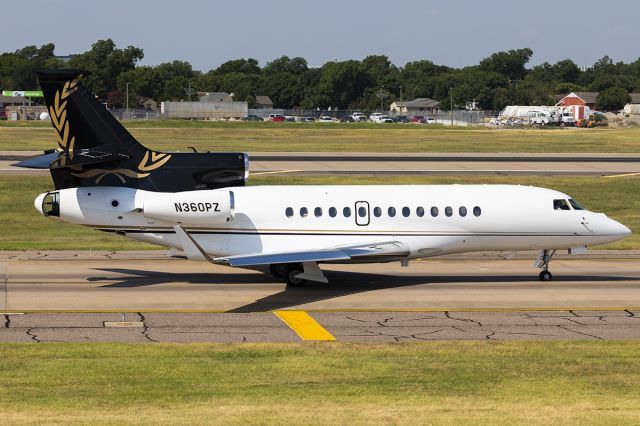 Dassault Falcon 7X (N360PZ)