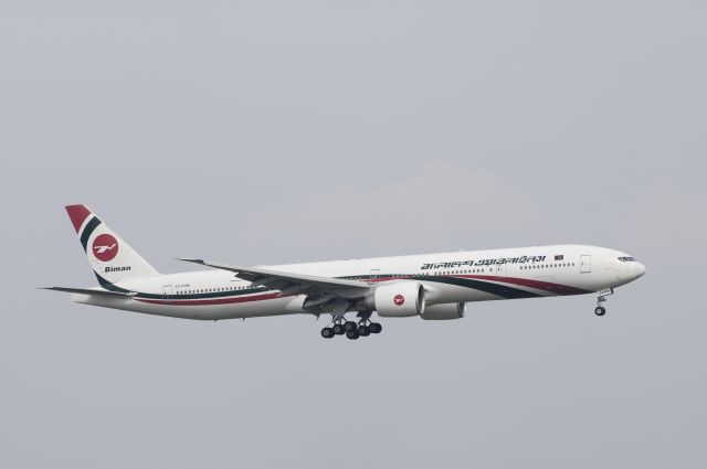 BOEING 777-300 (S3-AHM) - Final Approach to Tokyo-Haneda Intl Airport Rwy22 on 2016/05/29