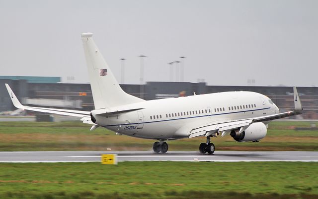 Boeing 737-700 (02-0202) - "boxer40" usaf c-40c 02-0202 landing at shannon 15/3/19.