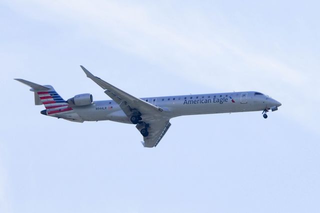 Canadair Regional Jet CRJ-200 (N944LR)