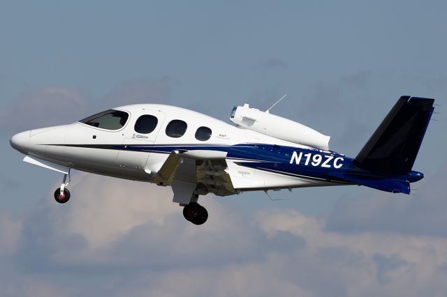 Cirrus Vision SF50 (N19ZC)