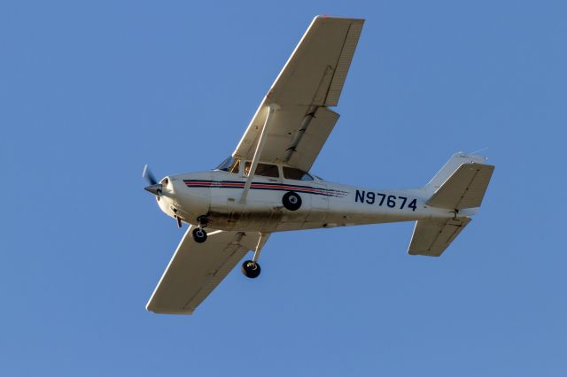 Cessna Skyhawk (N97674)