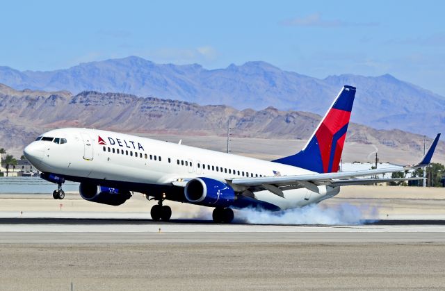 Boeing 737-800 (N375DA) - N375DA Delta Air Lines 1998 Boeing 737-832 C/N 29623 - Las Vegas - McCarran International (LAS / KLAS)br /USA - Nevada, September 22, 2013br /Photo: Tomás Del Coro