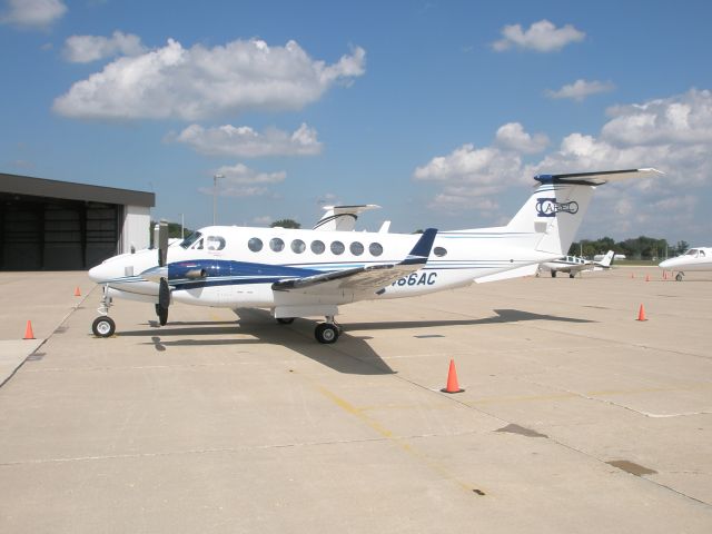 Beechcraft Super King Air 350 (N466AC)