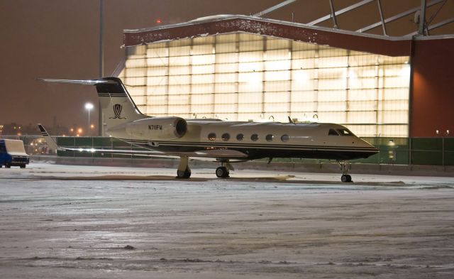Gulfstream Aerospace Gulfstream IV (N711FW) - Winter nights @ KBOS Logan Airport on the Signature Ramp !