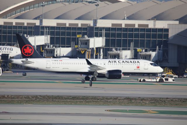 Airbus A220-300 (C-GWUQ)