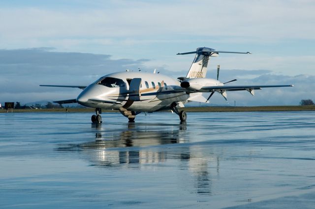 Piaggio P.180 Avanti (N106SL)