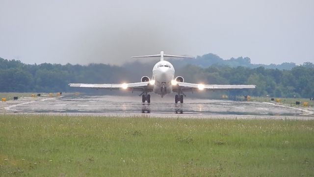 BOEING 727-200 (TSU251) - IFL Group taking off 9R Oakland County International Airport for Mexico City.