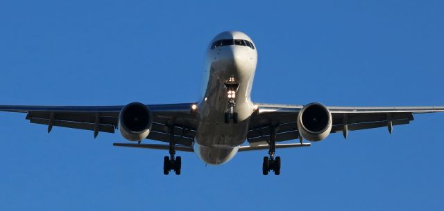 Boeing 757-200 (N410UP) - Sunrise hour arrival from Spokane International (KGEG) on 4 Mar 2020.br /N410UP has been back to Reno a couple of times in the month since I clicked this shot. Three days ago, and then again just two days ago, it arrived in the late afternoon. On both days it arrived from KBFI (Boeing Field) and departed later for Oakland.