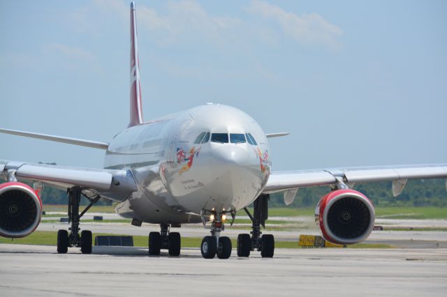 Airbus A340-600 (VV-YOU)