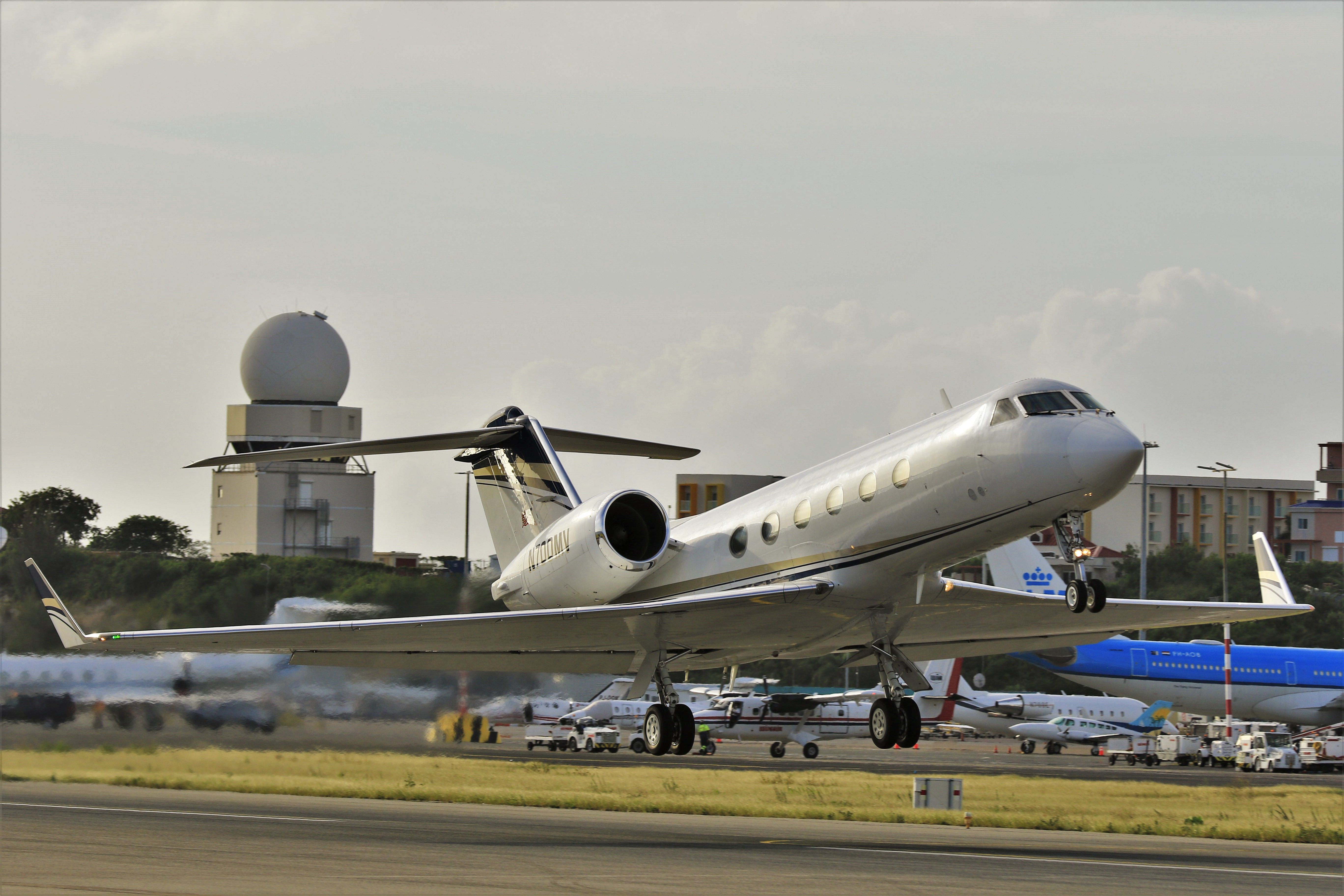 Gulfstream Aerospace Gulfstream IV (N700MV)
