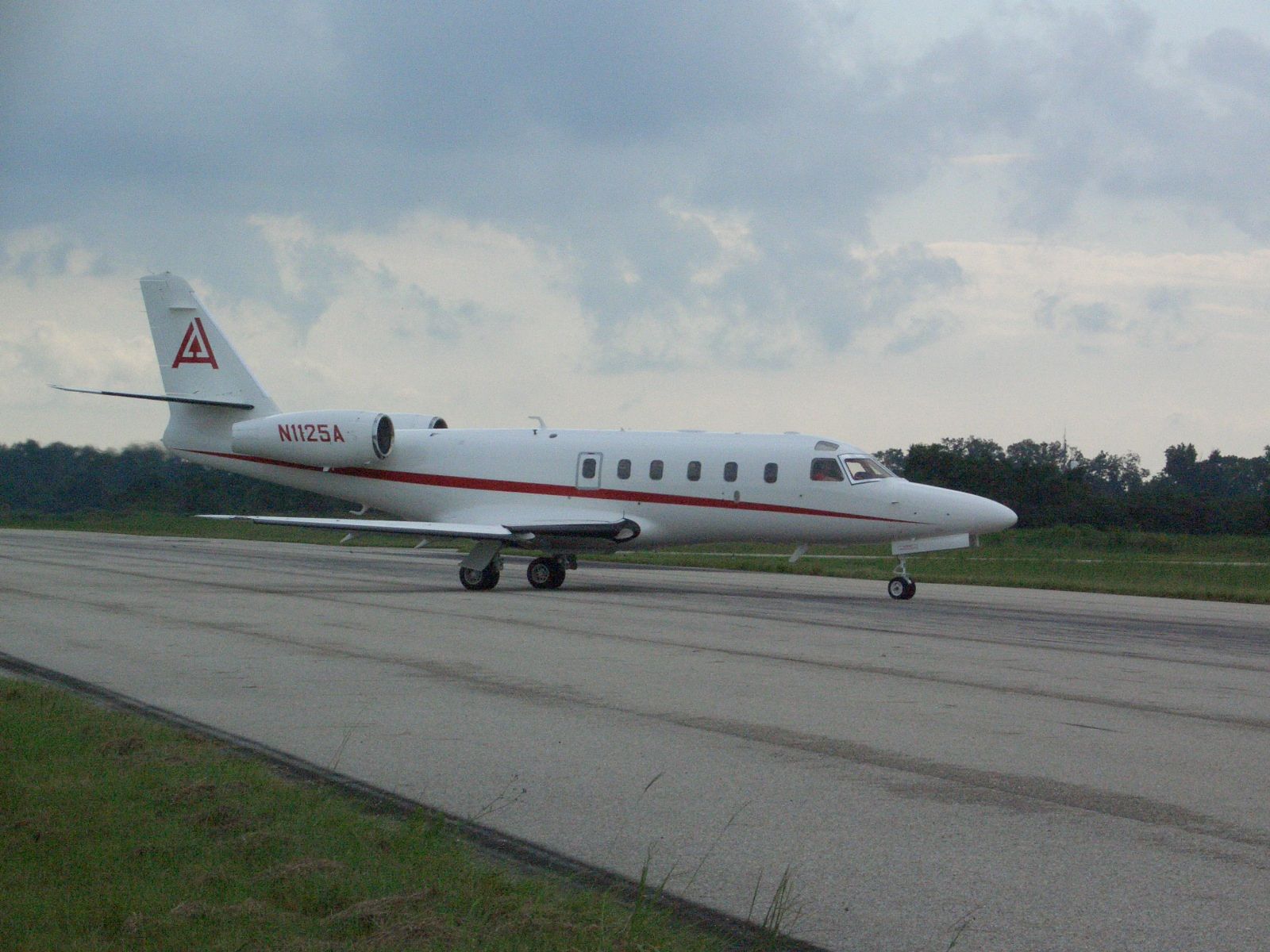 IAI Gulfstream G100 (N1125A)