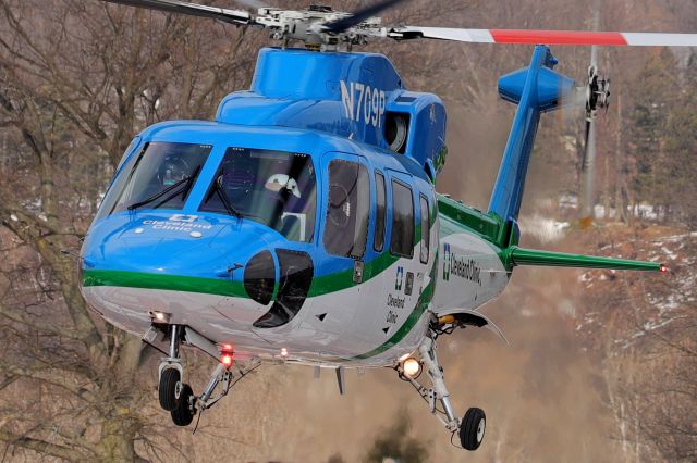 Sikorsky S-76 (N709P) - N709P, a Cleveland Clinic Critical Care Transport Sikorsky S76C+ lifting off from the Cleveland Clinic Fairview Hospital helipad en route to the Cleveland Clinic main campus on 23 Feb 2021. The flight took a whole 8-minutes.