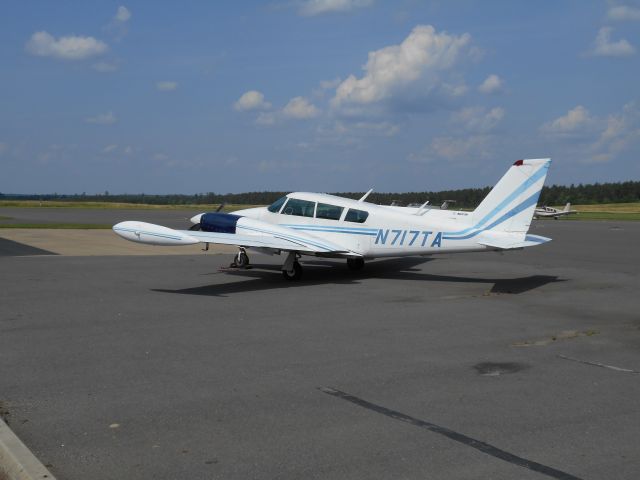 Piper PA-30 Twin Comanche (N717TA)