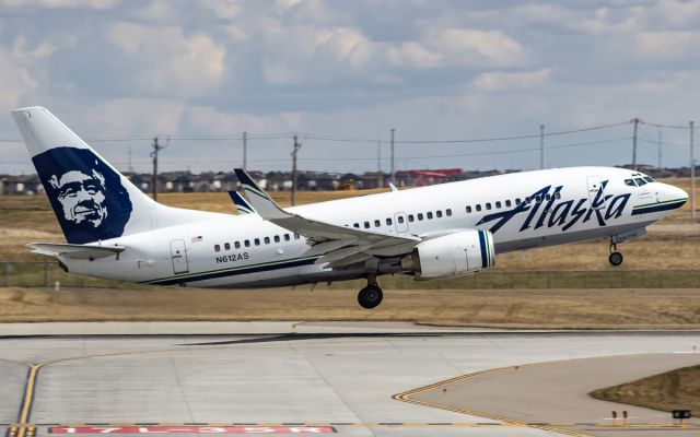 Boeing 737-700 (N612AS)